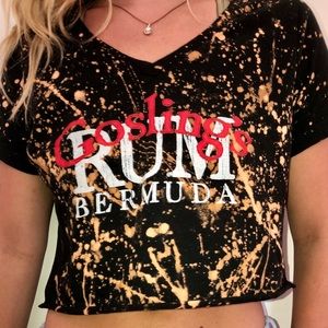 💛ACID WASH💛 Goslings Rum cropped tee